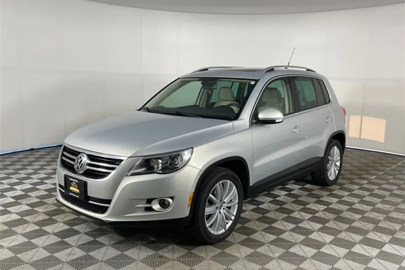 2011 Volkswagen Tiguan S photo 1