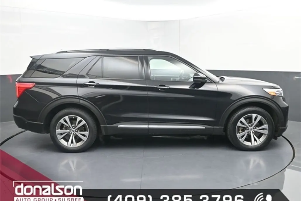 2020 Ford Explorer Platinum photo 1