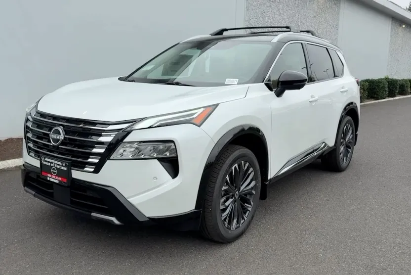 2026 Nissan Rogue Platinum photo 1