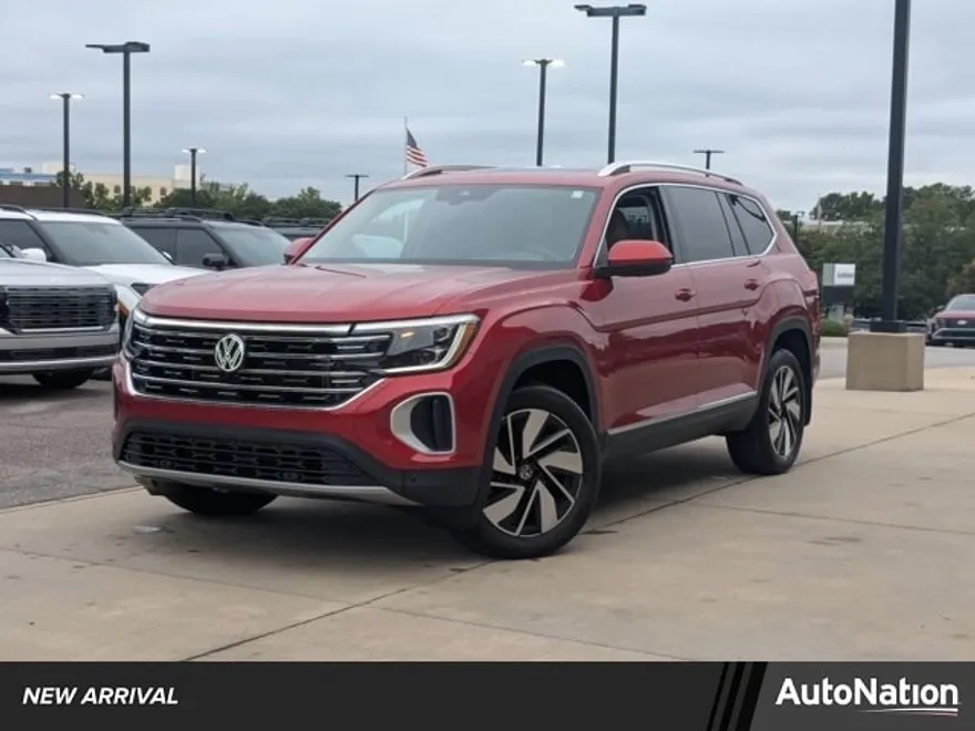 2024 Volkswagen Atlas SEL photo 1