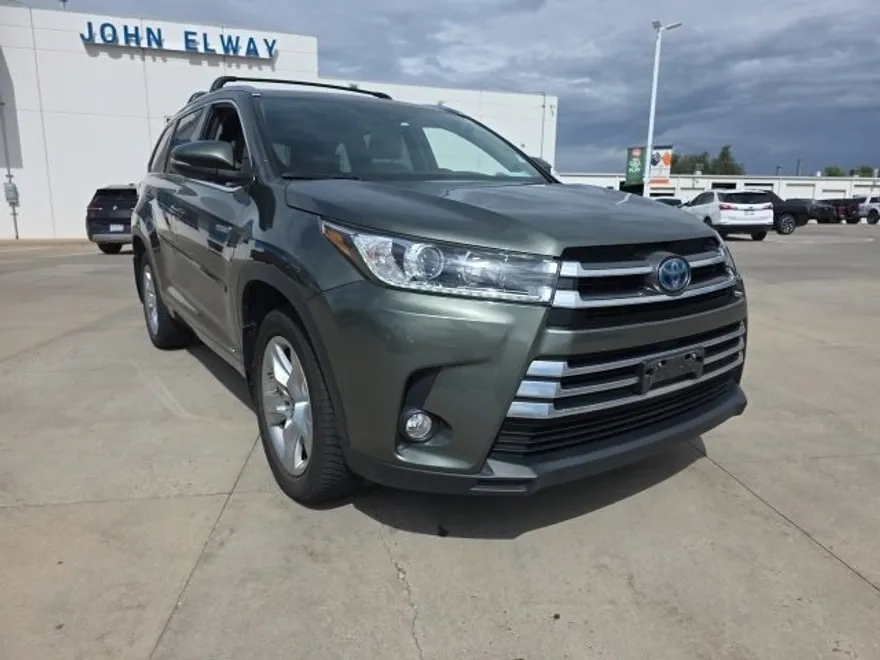 2017 Toyota Highlander Hybrid Limited photo 1
