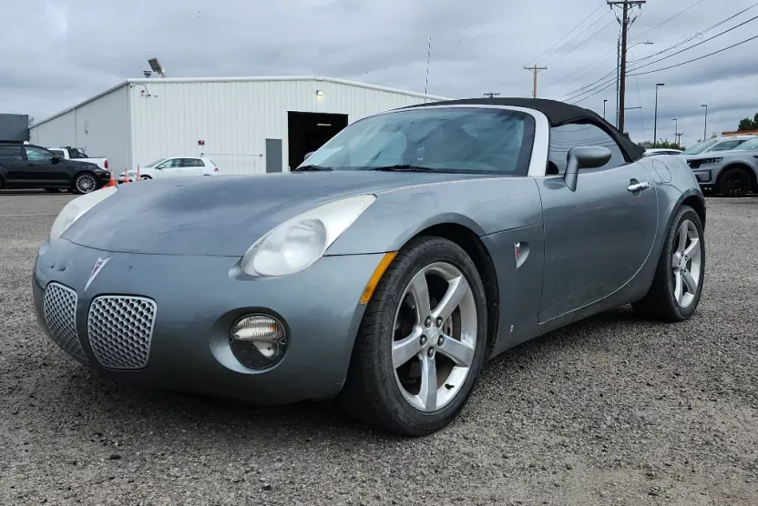 2007 Pontiac Solstice Base photo 1
