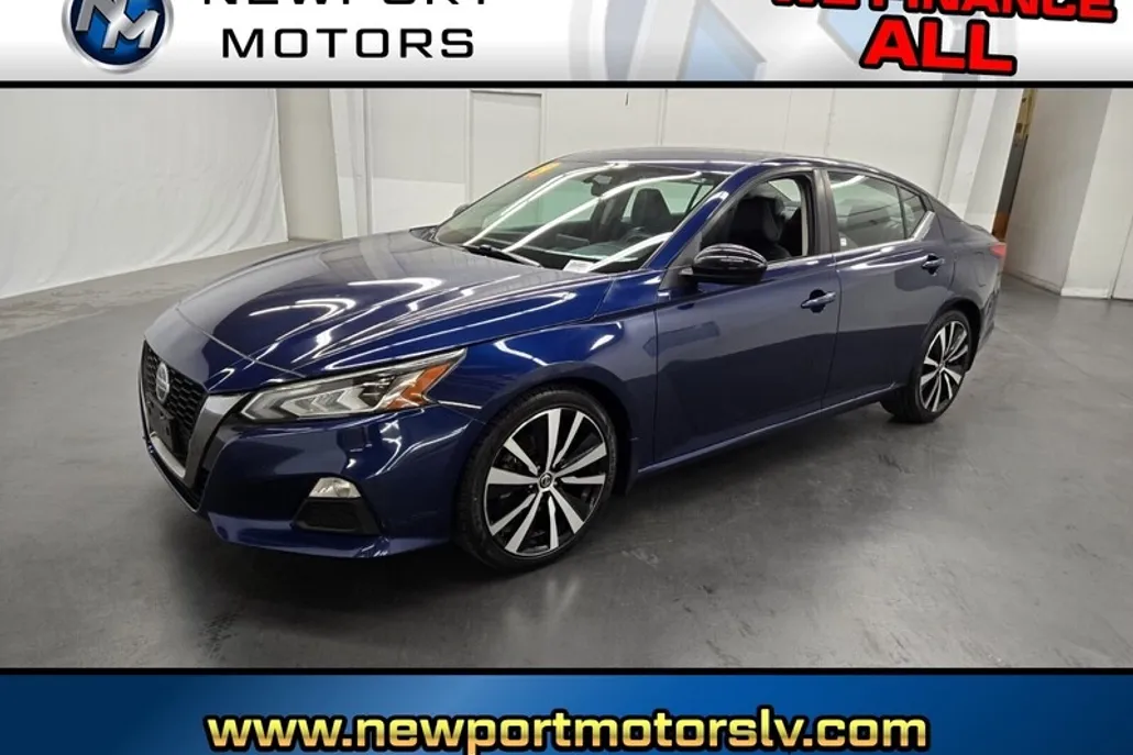 2019 Nissan Altima SR photo 1