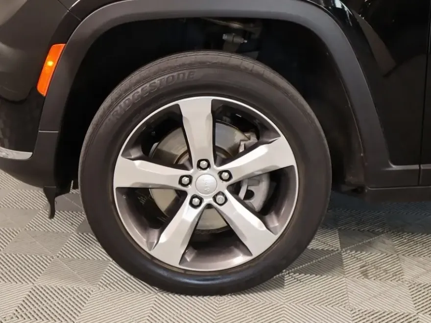 2021 Jeep Grand Cherokee Limited photo 1