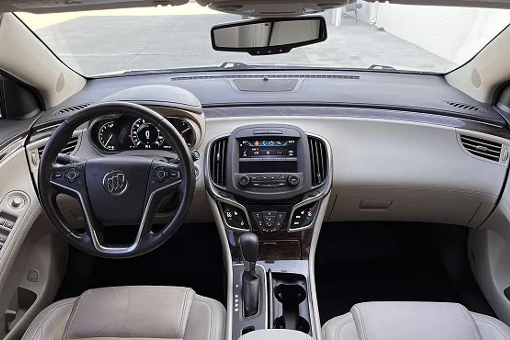 2015 Buick LaCrosse Leather photo 1