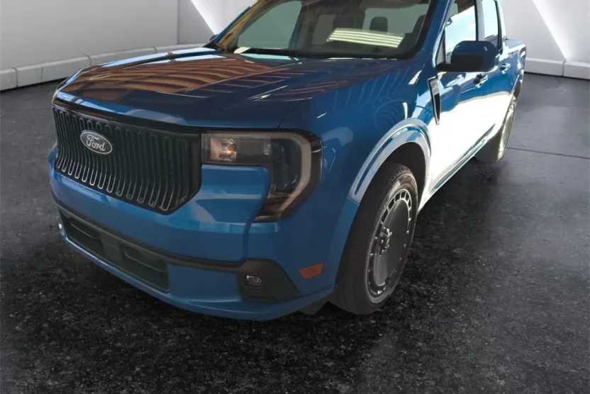2025 Ford Maverick XLT photo 1