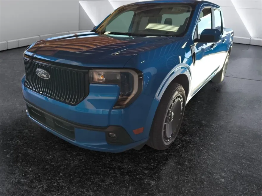 2025 Ford Maverick XLT photo 1