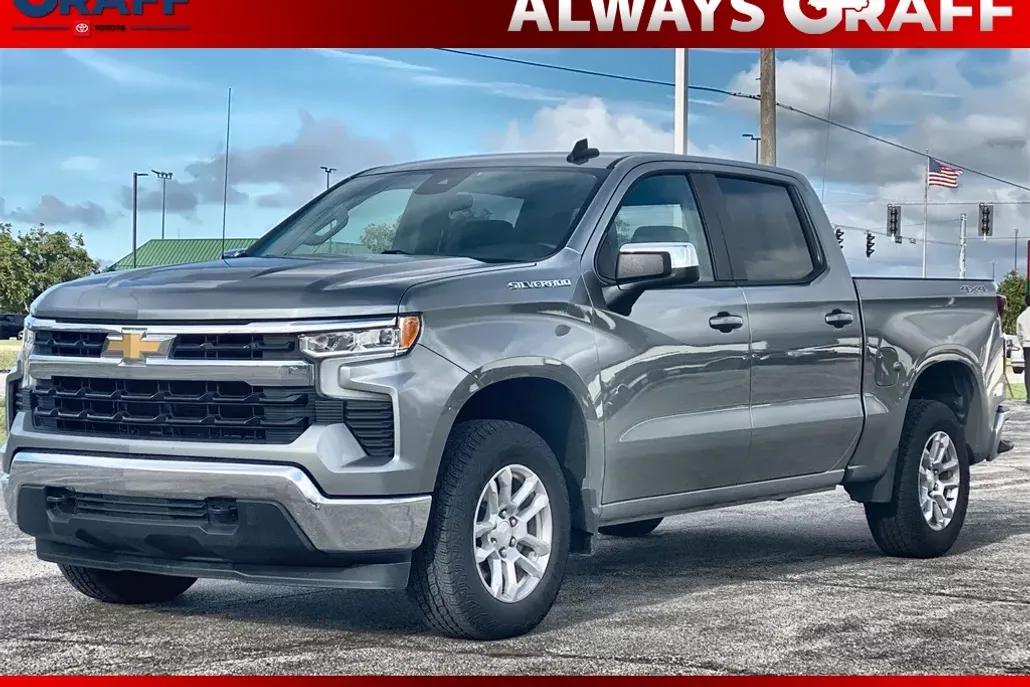 2023 Chevrolet Silverado 1500 LT photo 1