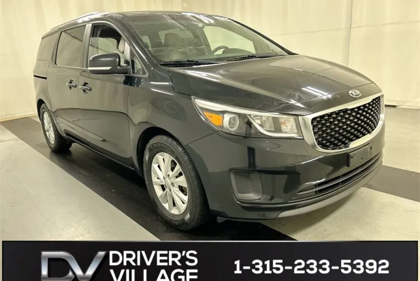 2016 Kia Sedona LX photo 1