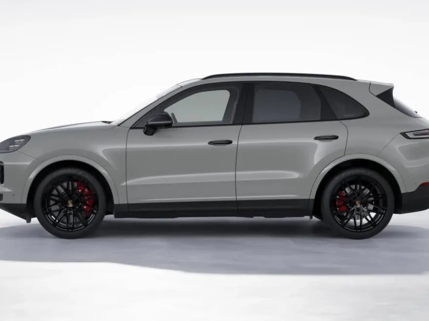 2026 Porsche Cayenne S photo 1