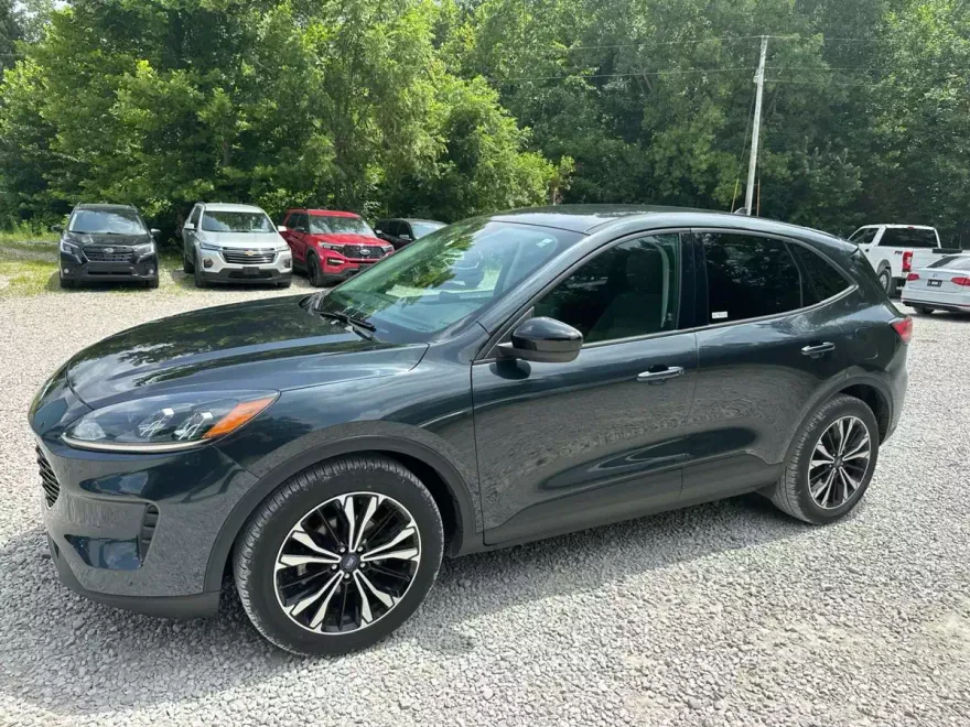 2022 Ford Escape SE Sport photo 1