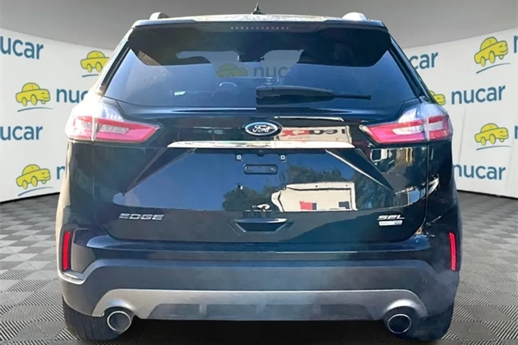 2019 Ford Edge SEL photo 1