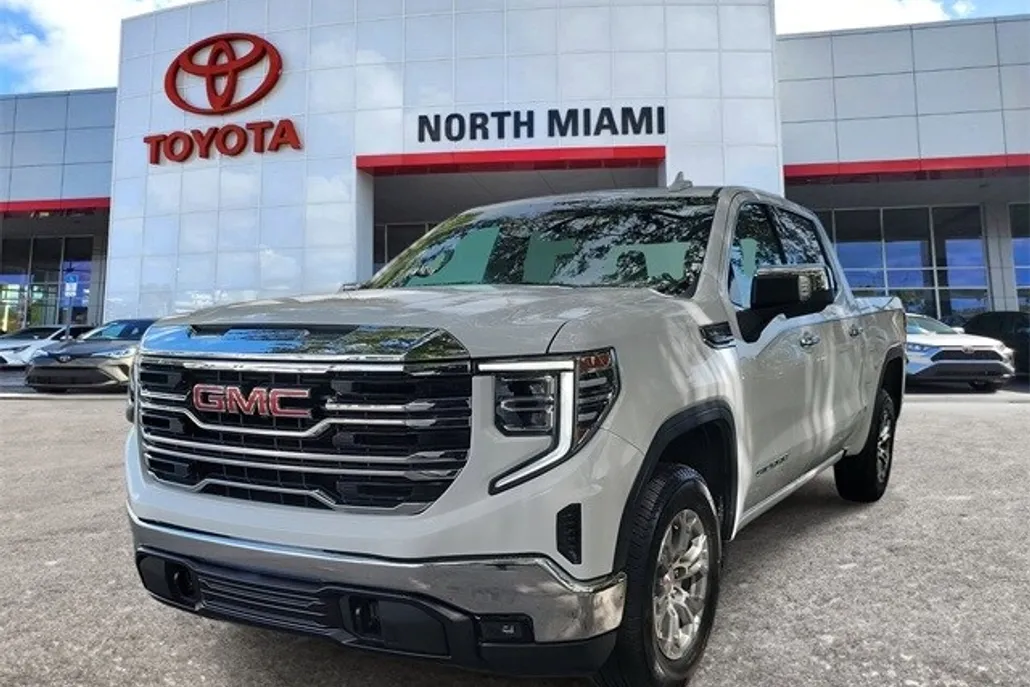 2024 Gmc Sierra SLT photo 1
