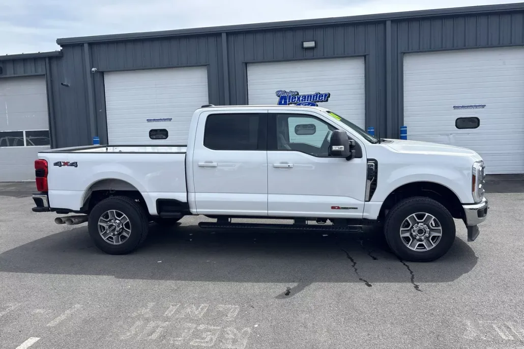 2024 Ford F-350 Lariat photo 1
