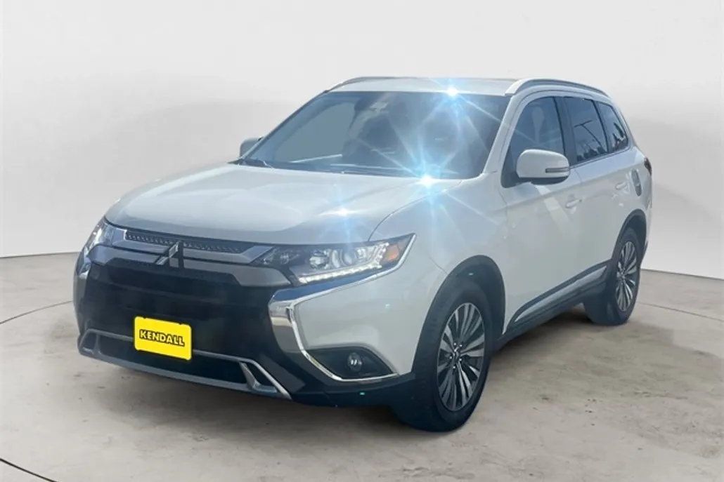 2020 Mitsubishi Outlander SEL photo 1
