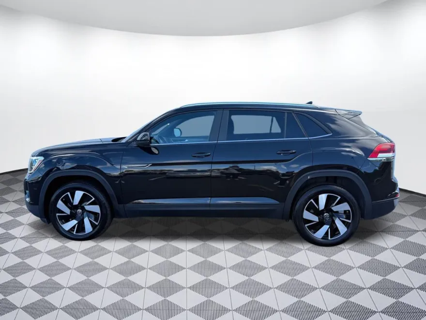 2024 Volkswagen Atlas Cross Sport SE Technology photo 1