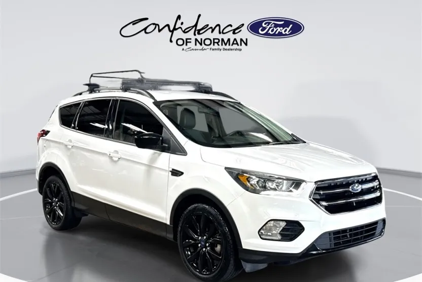 2019 Ford Escape SE photo 1