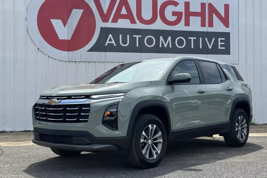 2026 Chevrolet Equinox LT photo 1