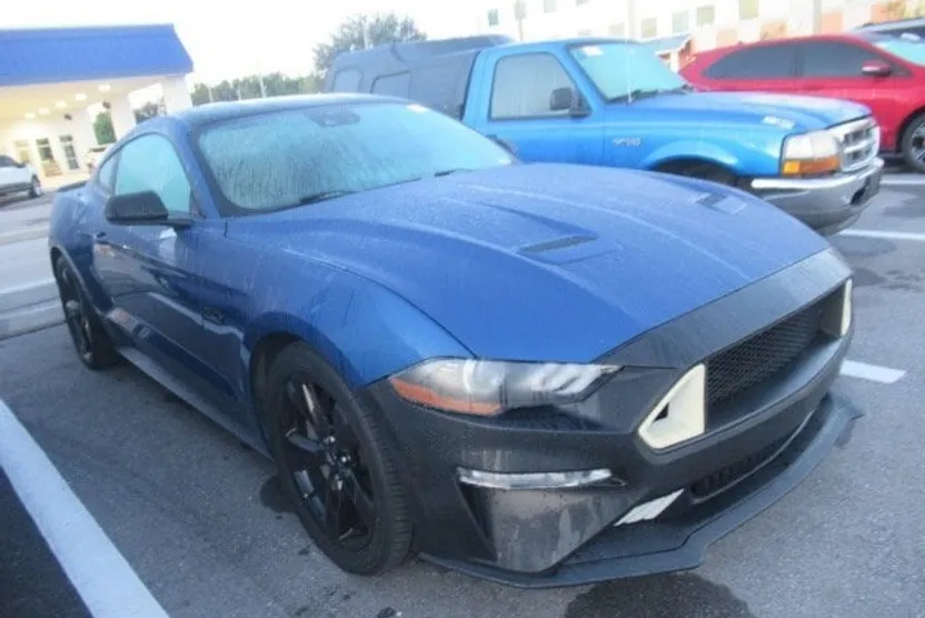 2022 Ford Mustang GT photo 1