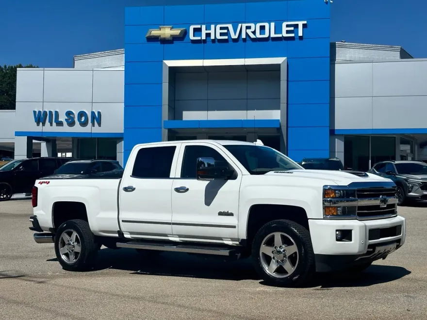 2018 Chevrolet Silverado 2500HD High Country photo 1