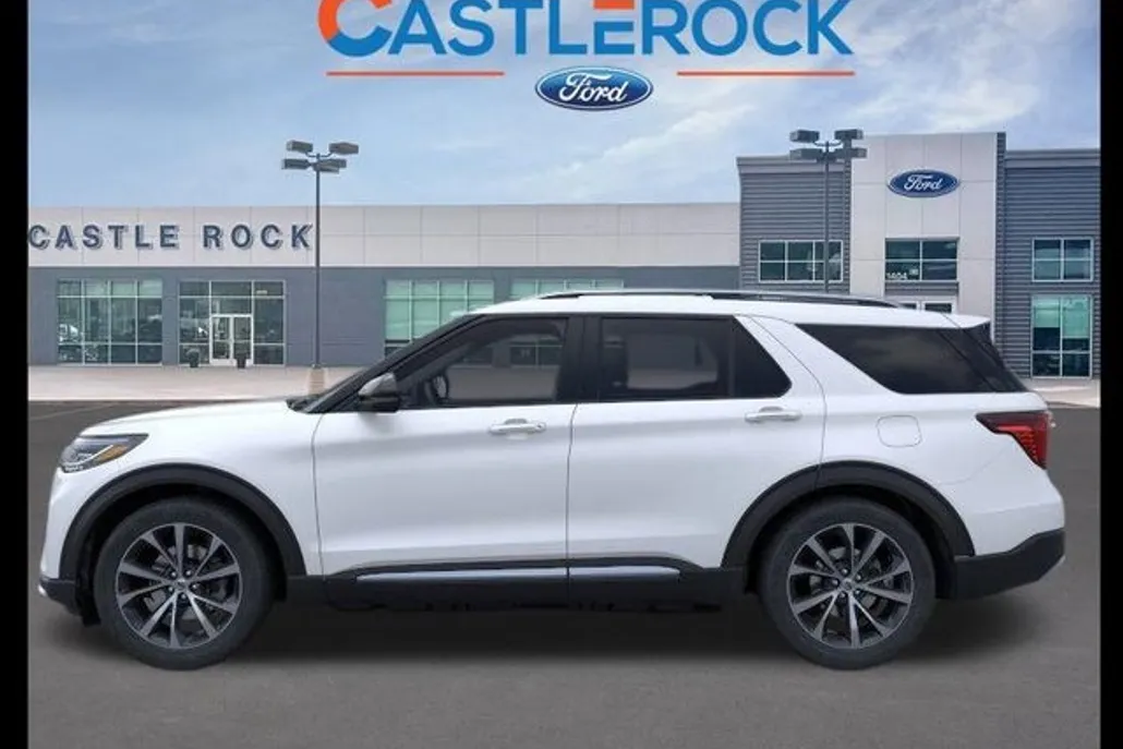 2025 Ford Explorer Platinum photo 1