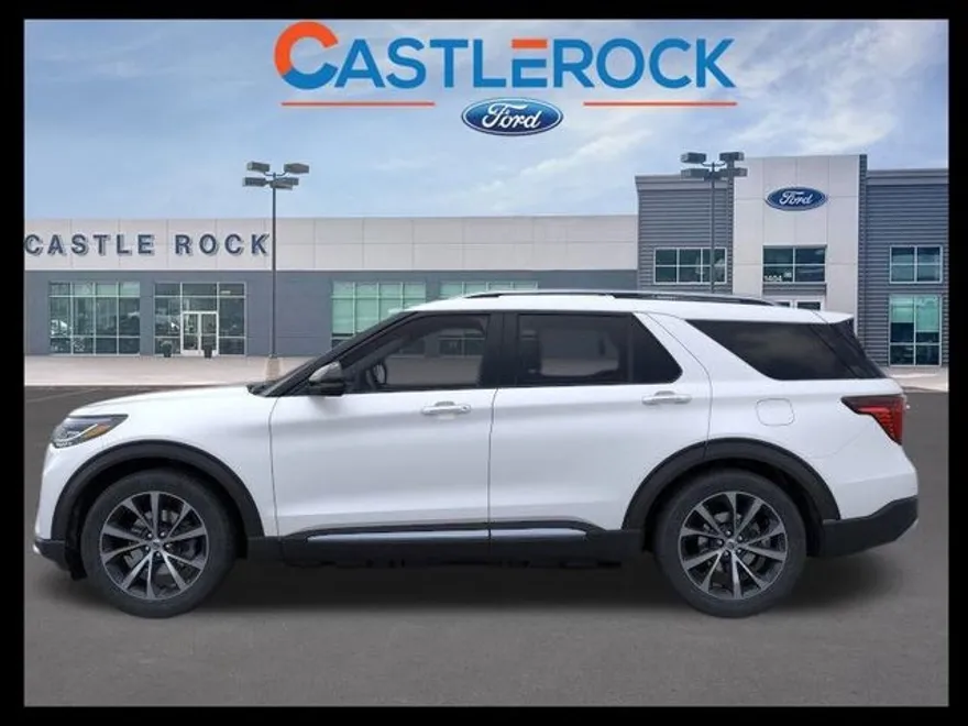 2025 Ford Explorer Platinum photo 1