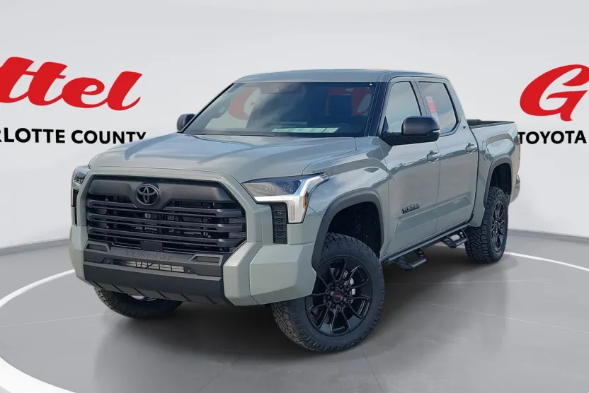 2025 Toyota Tundra SR5 CrewMax photo 1