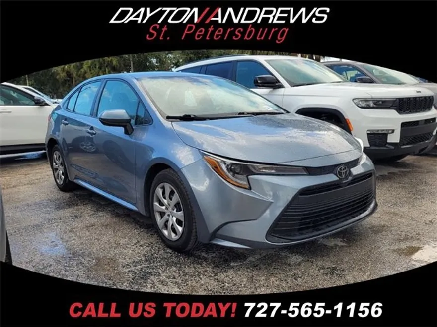2023 Toyota Corolla LE photo 1