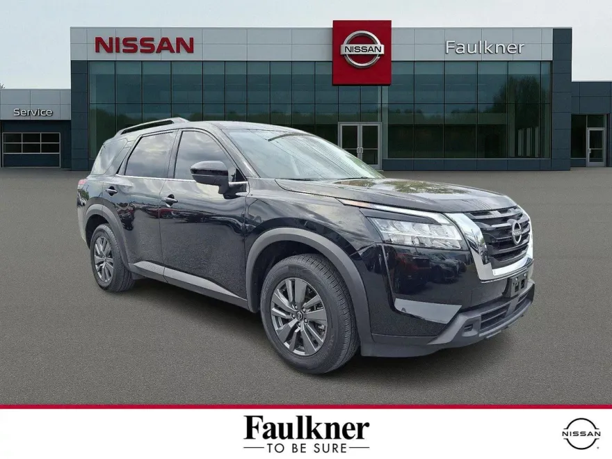 2022 Nissan Pathfinder SV photo 1