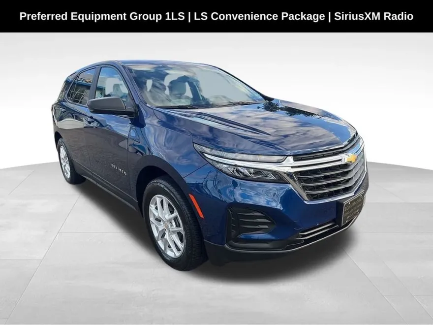 2022 Chevrolet Equinox LS photo 1