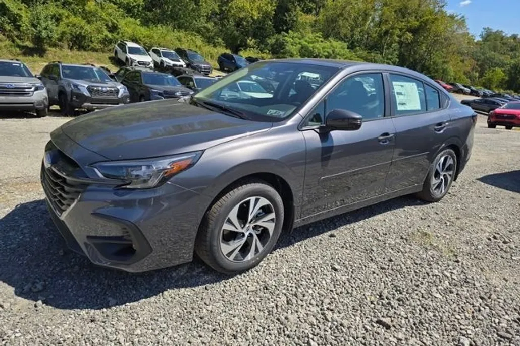 2025 Subaru Legacy Premium photo 1