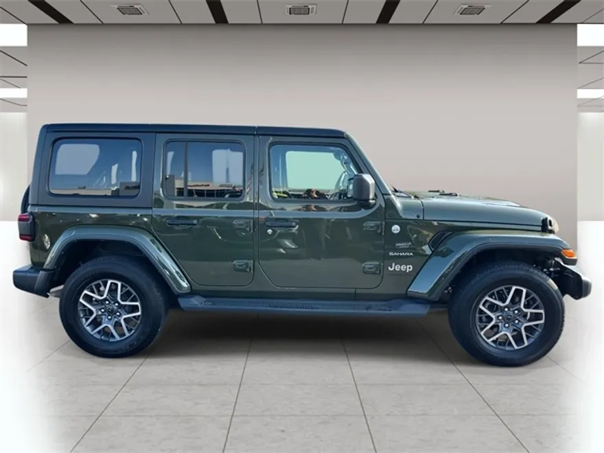 2024 Jeep Wrangler Sahara photo 1