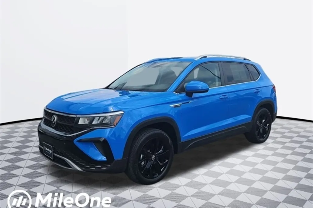 2022 Volkswagen Taos SE photo 1