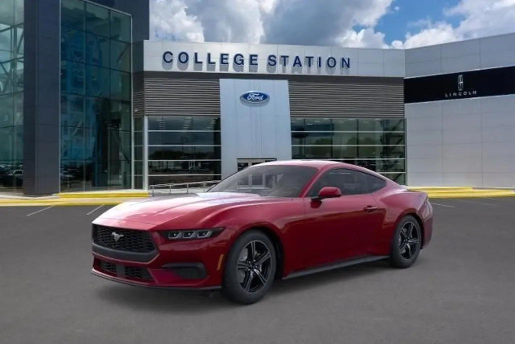 2025 Ford Mustang photo 1