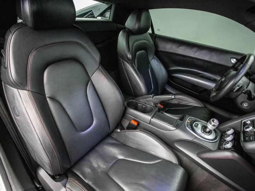 2011 Audi R8 5.2 photo 22