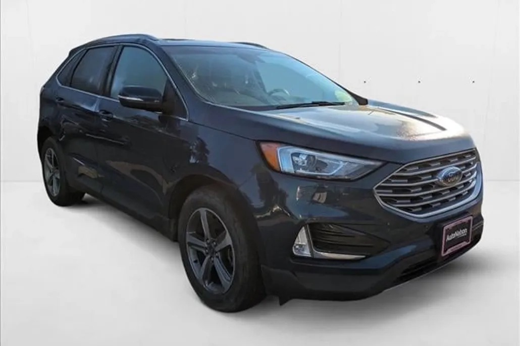2020 Ford Edge SEL photo 1