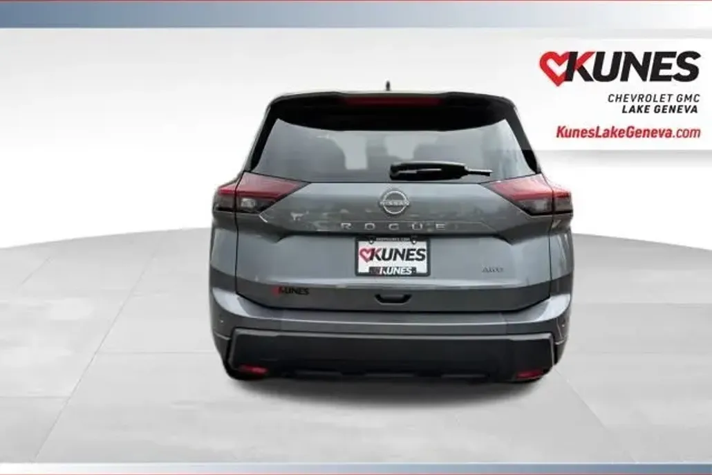 2024 Nissan Rogue S photo 1