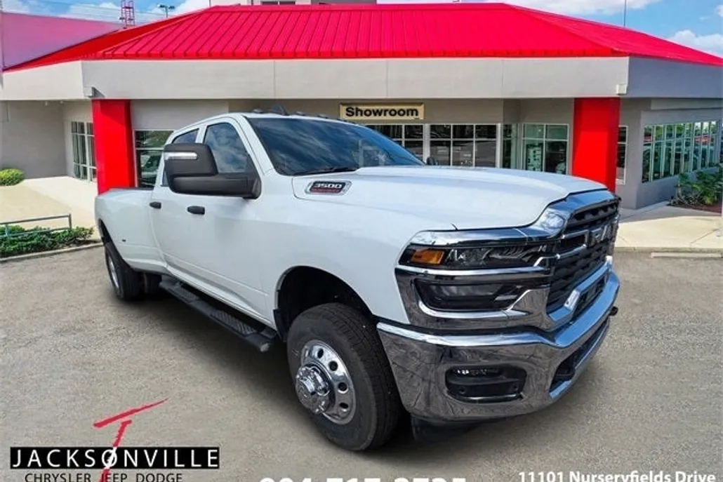 2025 Ram 3500 Tradesman photo 1