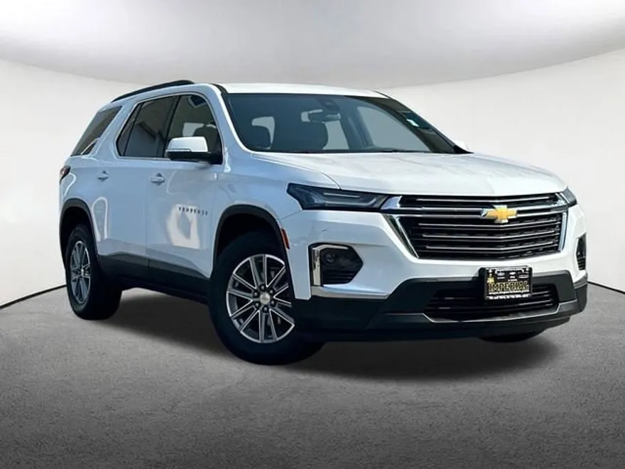2023 Chevrolet Traverse Cloth photo 1
