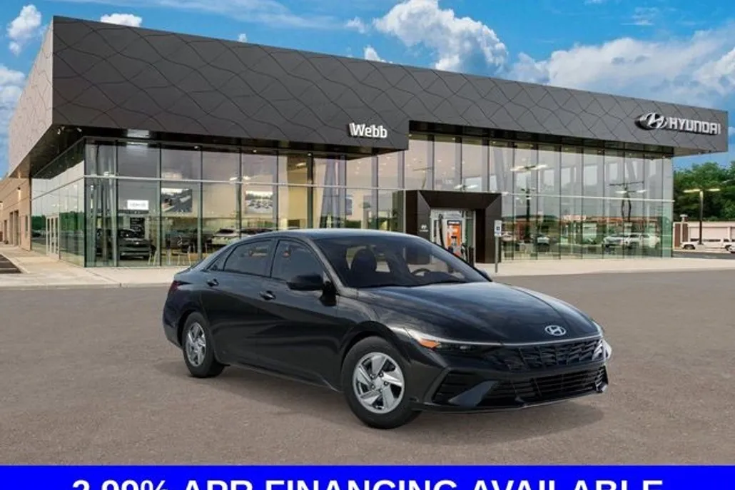 2025 Hyundai Elantra SE photo 1