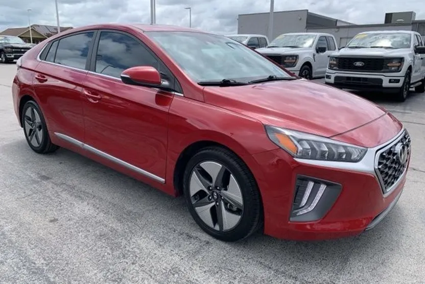 2022 Hyundai Ioniq SEL photo 1