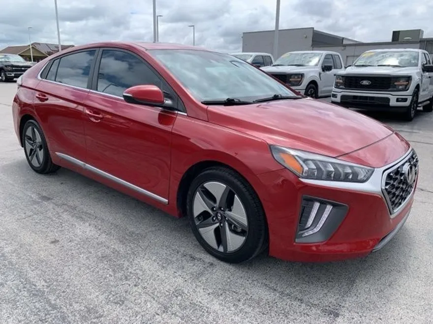 2022 Hyundai Ioniq SEL photo 1