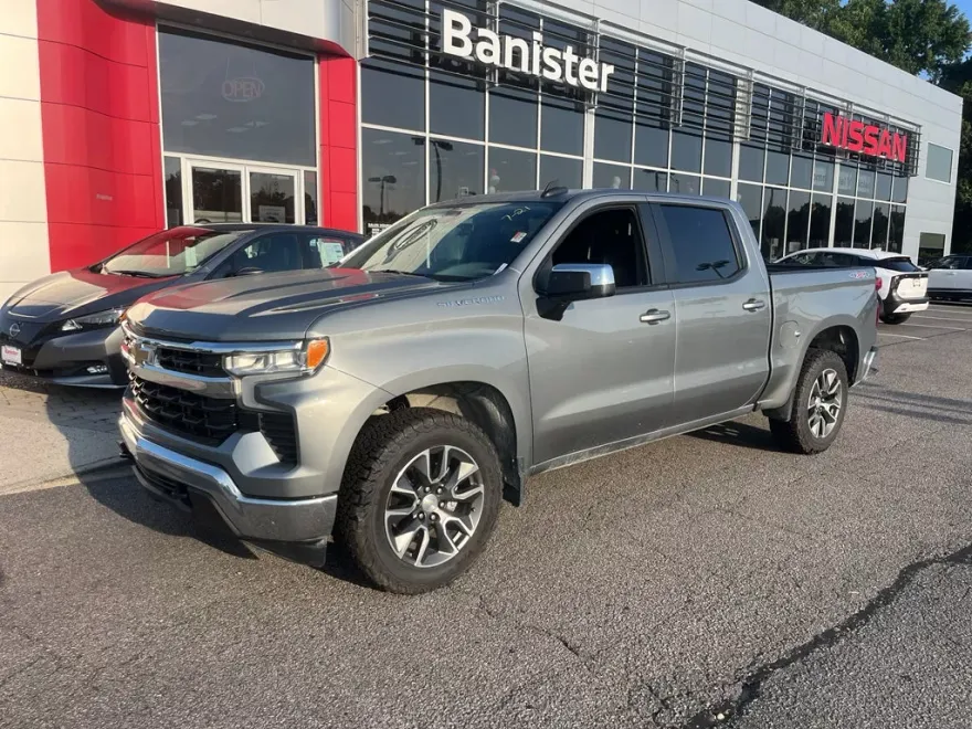 2023 Chevrolet Silverado 1500 LT photo 1