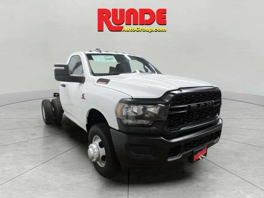 2024 Ram 3500 Tradesman photo 1
