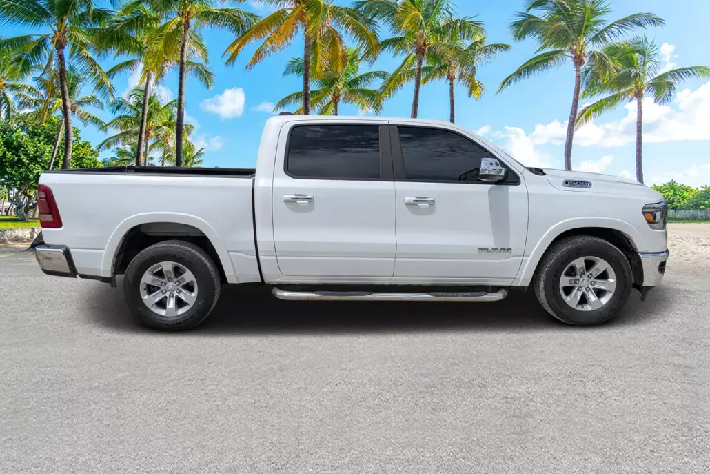 2019 Ram 1500 Laramie photo 1