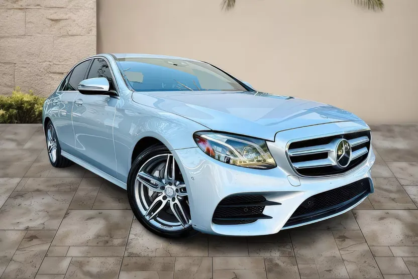 2017 Mercedes Benz E 300 photo 1