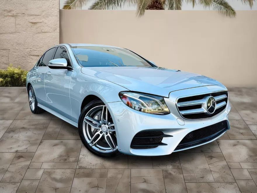 2017 Mercedes Benz E 300 photo 1