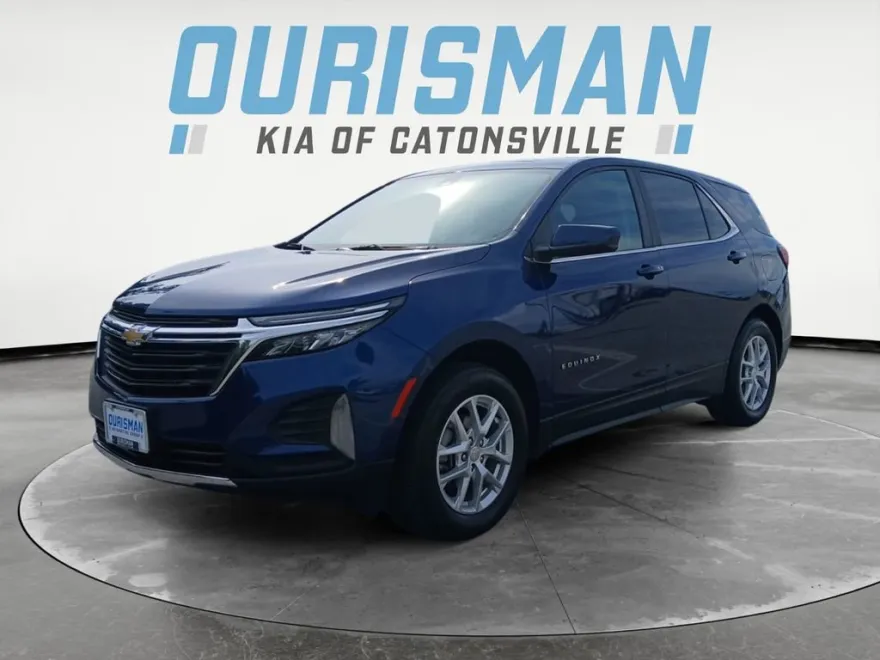 2023 Chevrolet Equinox LT photo 1