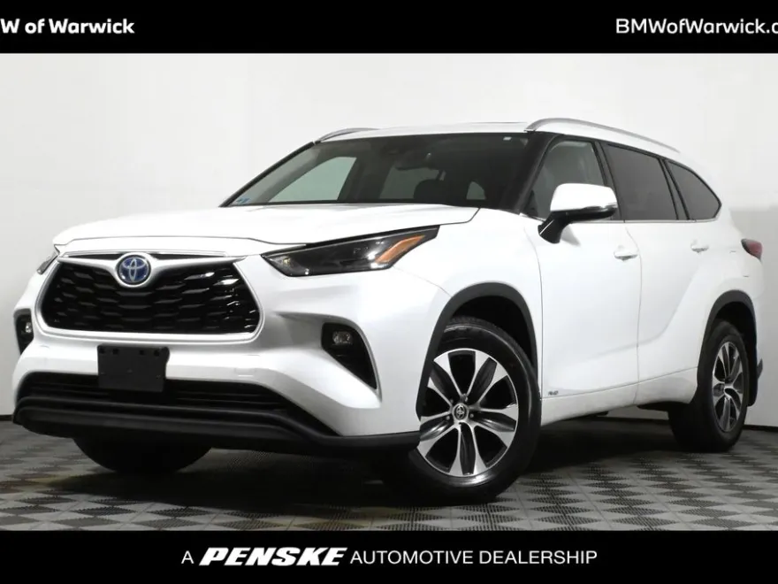 2022 Toyota Highlander Hybrid XLE photo 1
