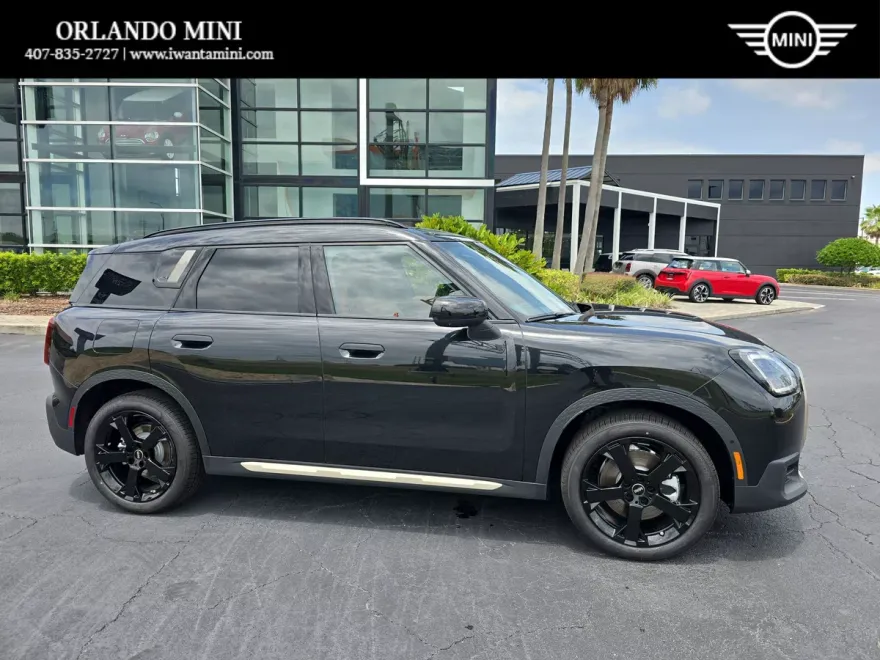 2025 Mini Countryman S ALL4 photo 1